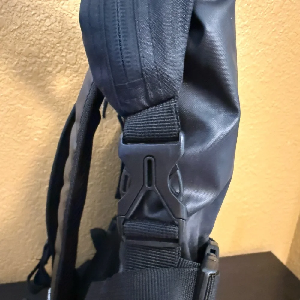 Roblox Employee Exclusive Black Roll-Top Backpack - Rare Company Swag